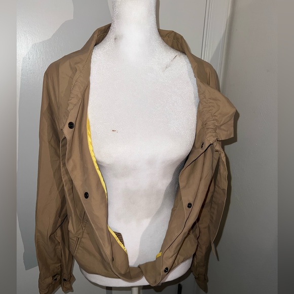 GAP Bomber Style Light-Weight Jacket. Size XS - Picture 5 of 6